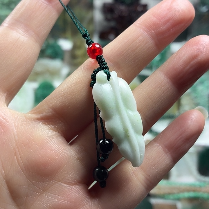 独山玉未镶嵌吊坠