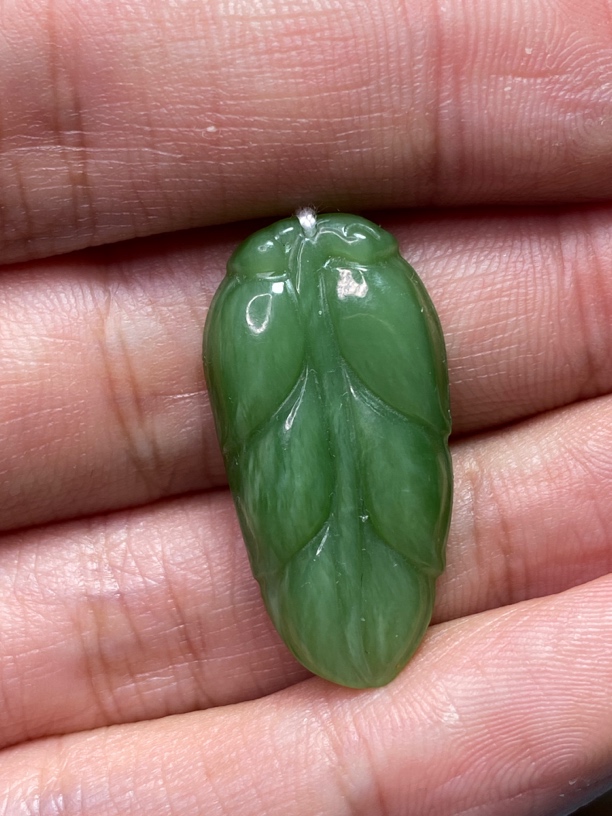 天然和田玉吊坠叶子