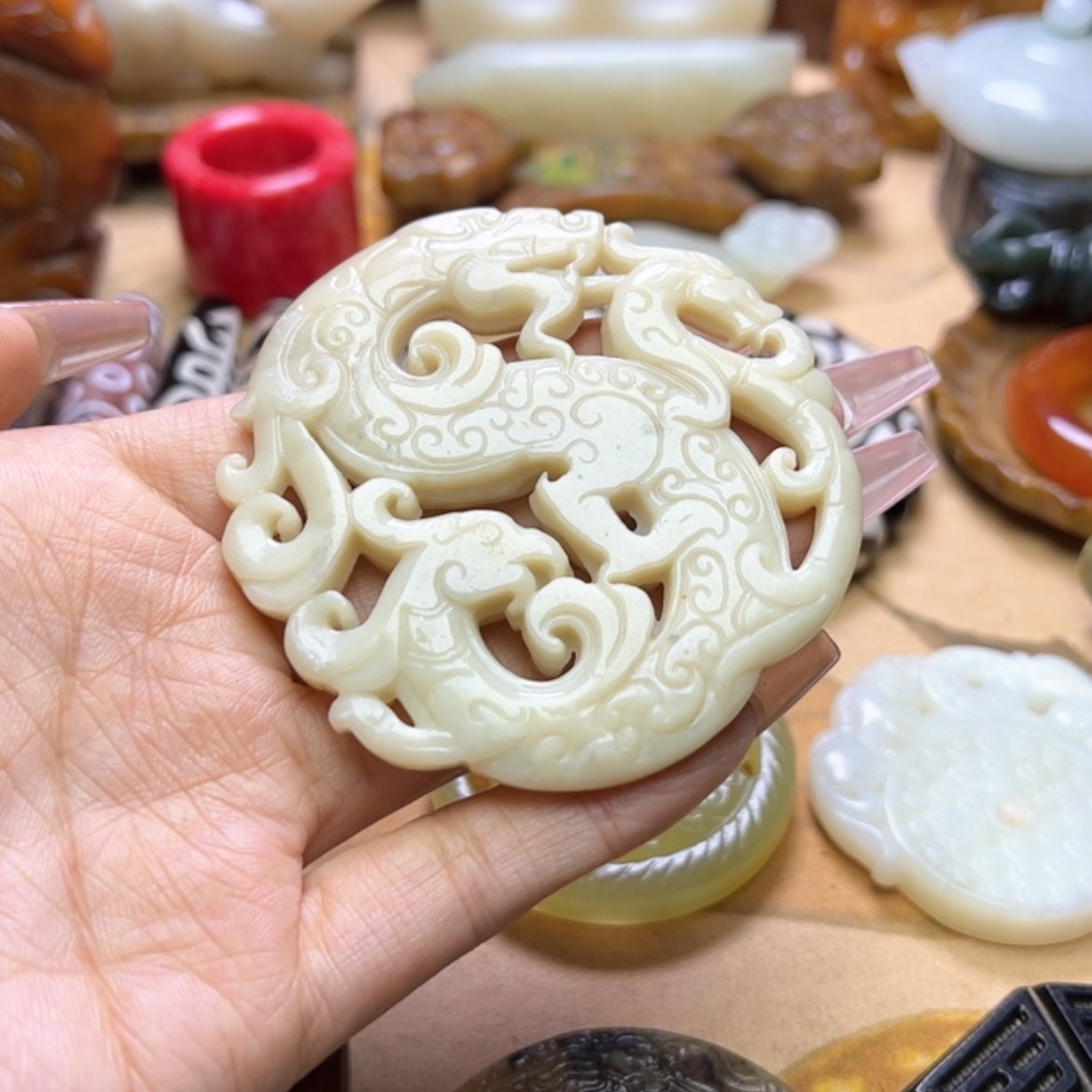 【闪购商品】蛇纹石玉颈饰未镶嵌