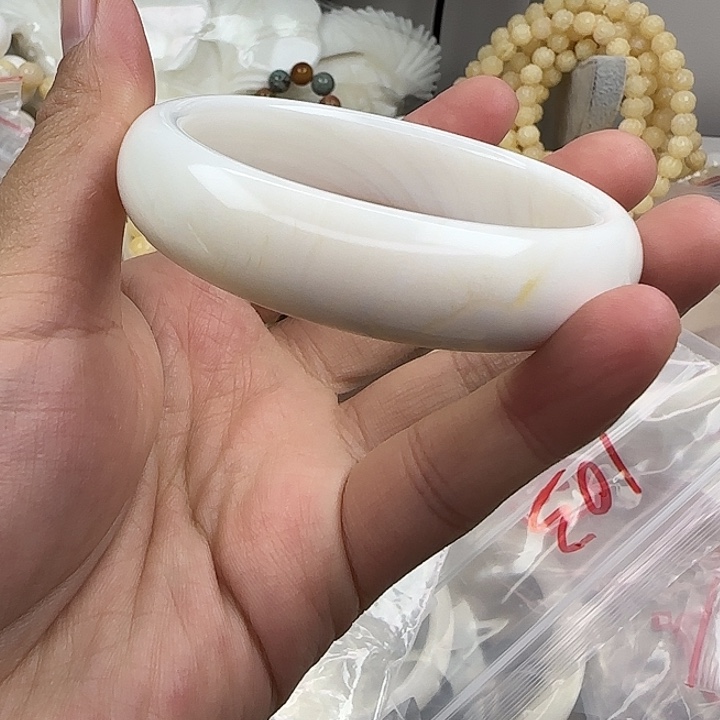 用***3大果紫檀（缅甸花梨）瑕疵手镯99号