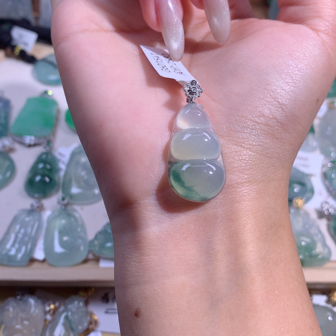 翡翠吊坠(不含链)18K金镶嵌