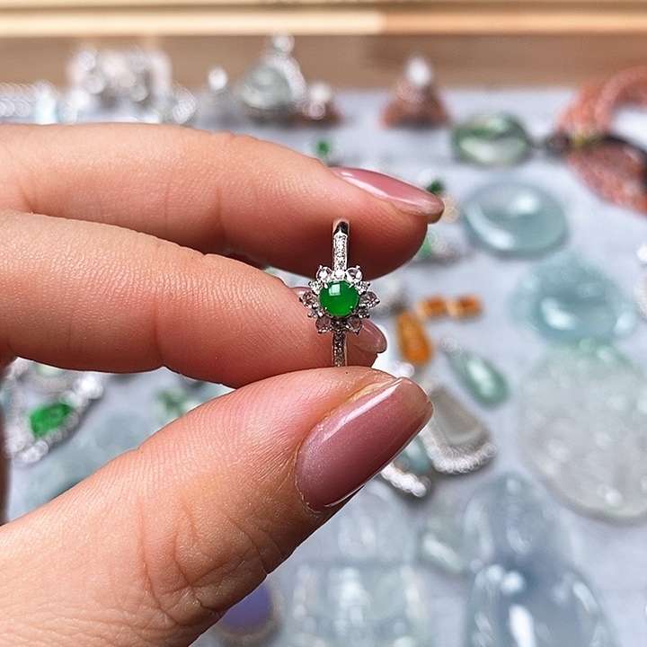 定制翡翠18K金镶嵌戒指