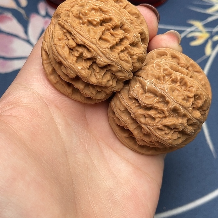 文玩核桃把件粗筋46