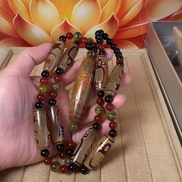 玛瑙/玉髓颈饰未镶嵌