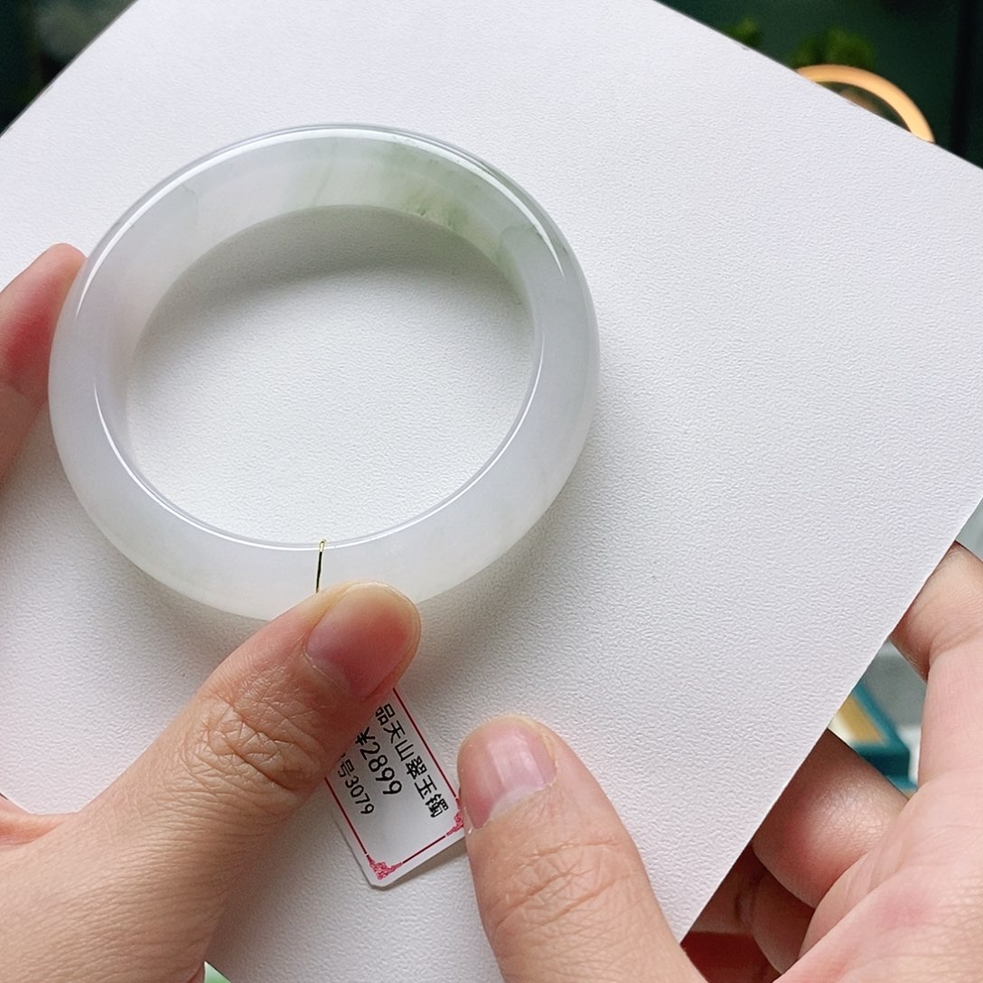 石英质玉手镯未镶嵌55.7