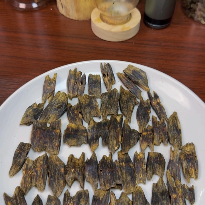 沉香沉香碎屑用****0红旗块料多样性发货