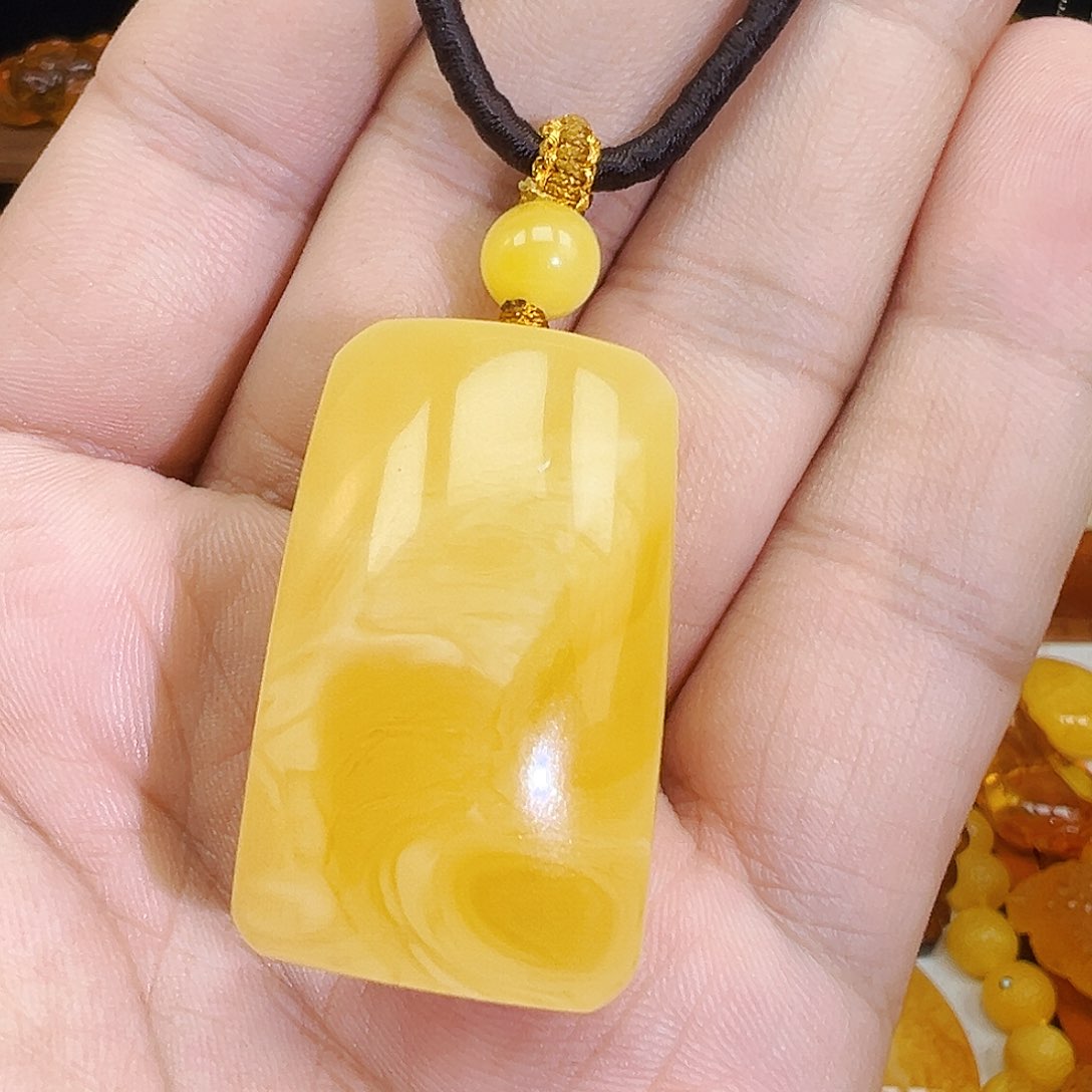 蜜蜡颈饰未镶嵌无事牌15克