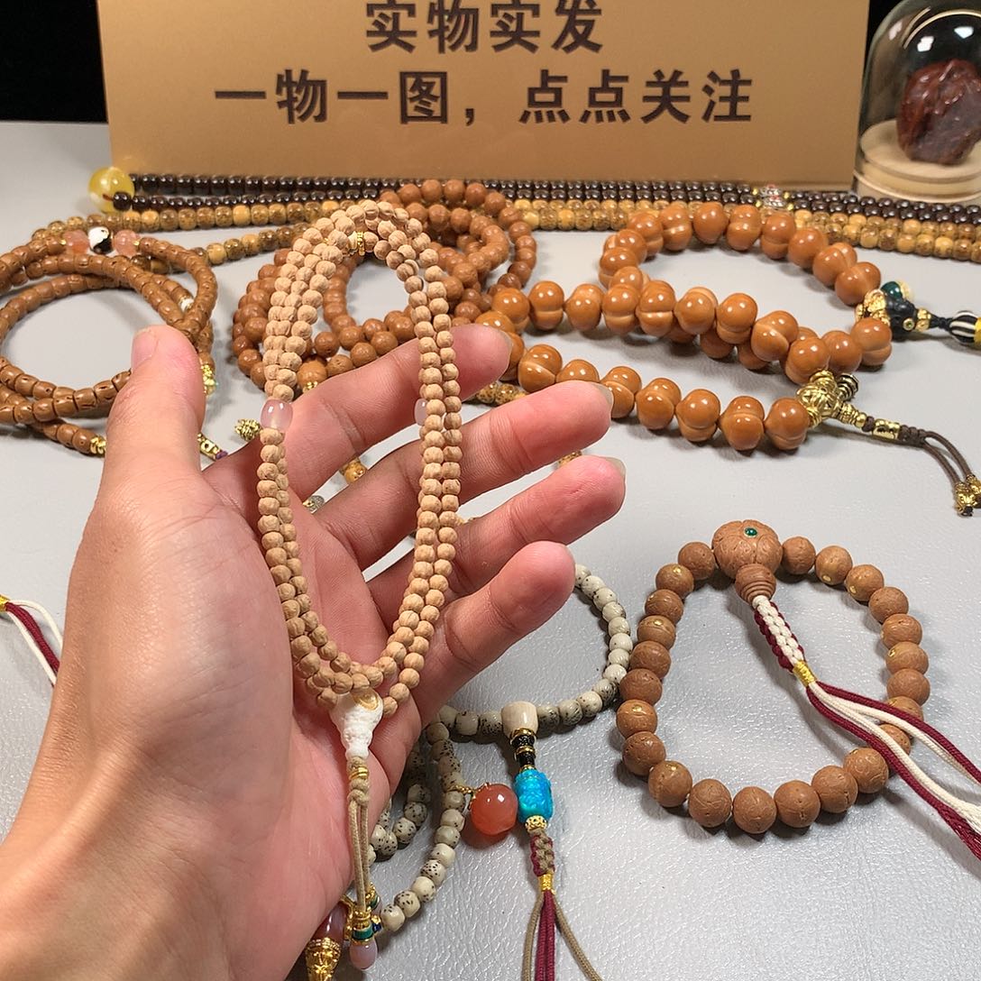 柏香籽/百香籽吊坠。。。。。。。。。