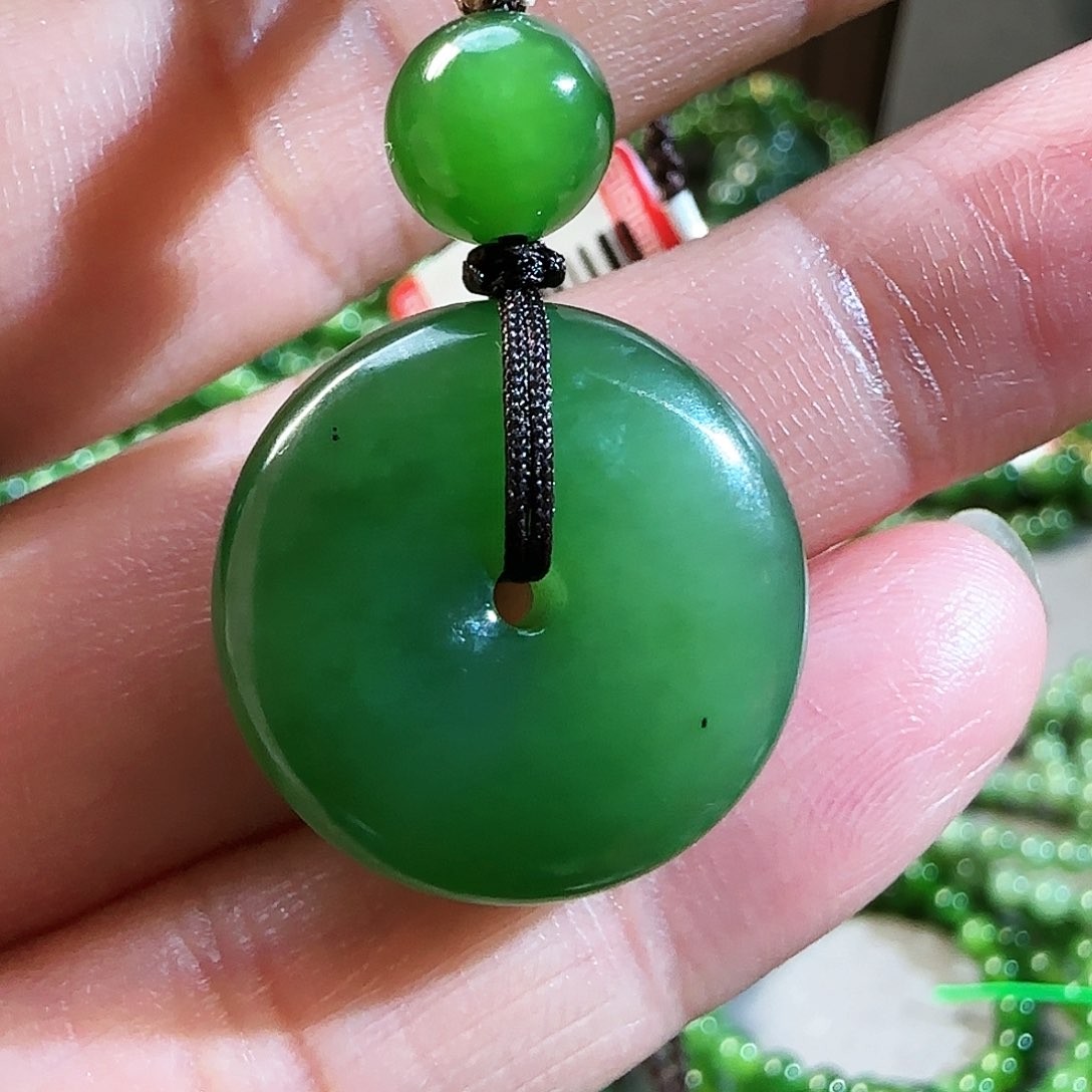 和田玉（碧玉）颈饰未镶嵌