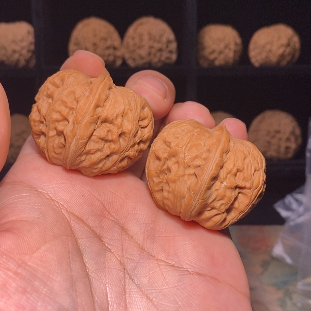 文玩核桃把件40全品平谷元宝