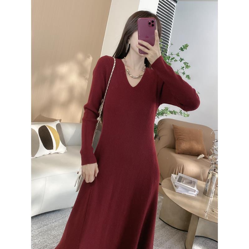 V领收腰毛织连衣裙562