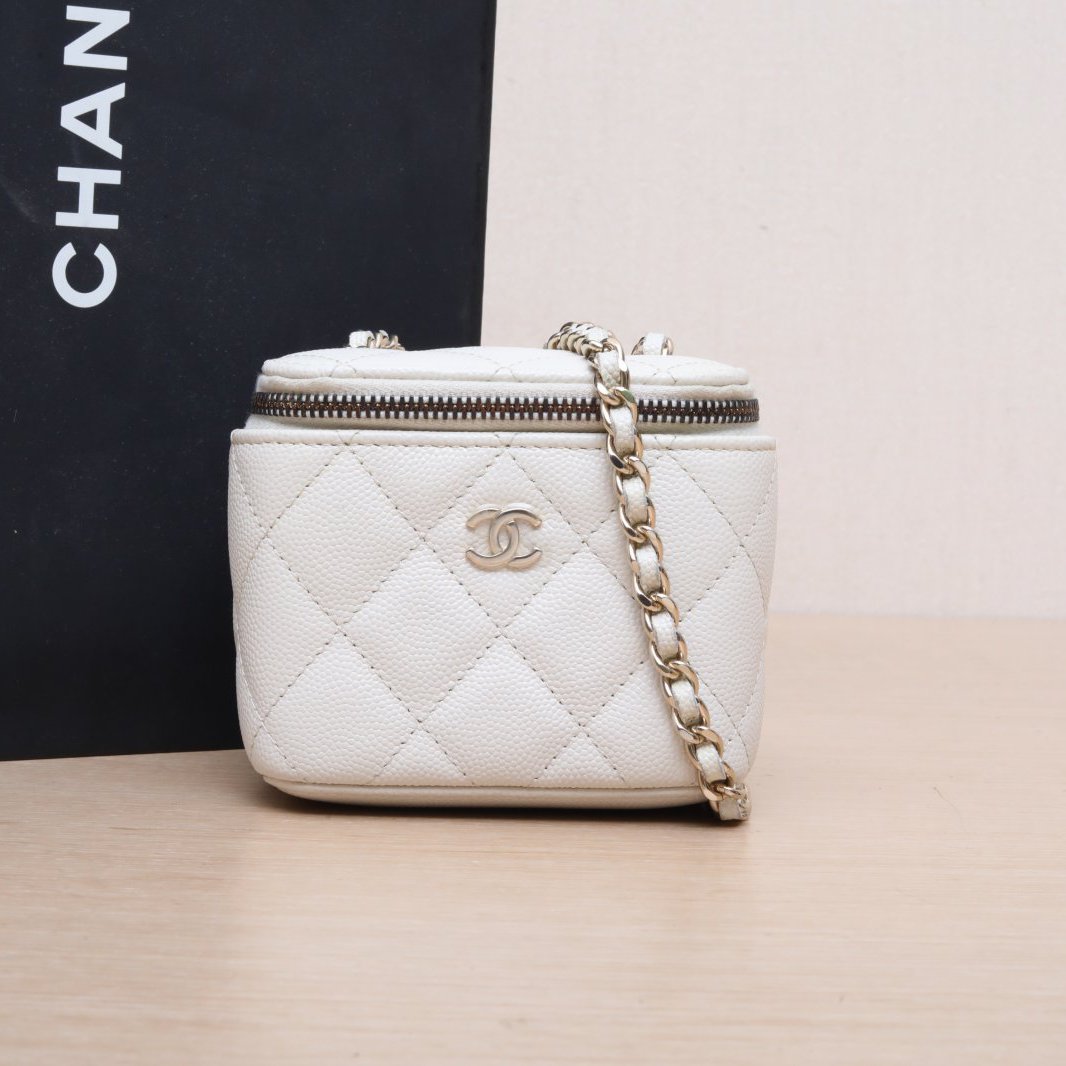 95新 Chanel/香奈儿 【娇】经典款化妆包11白色 皮革C 31开 377420