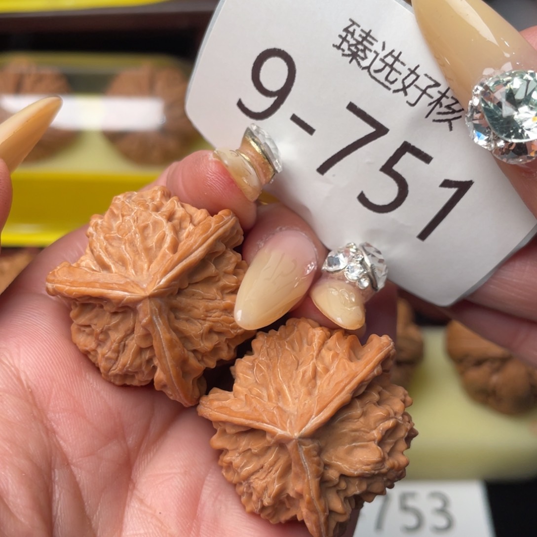 文玩核桃把件35全品盘山正奔