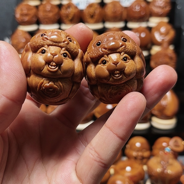 橄榄核把件醒狮兔通尺一对003