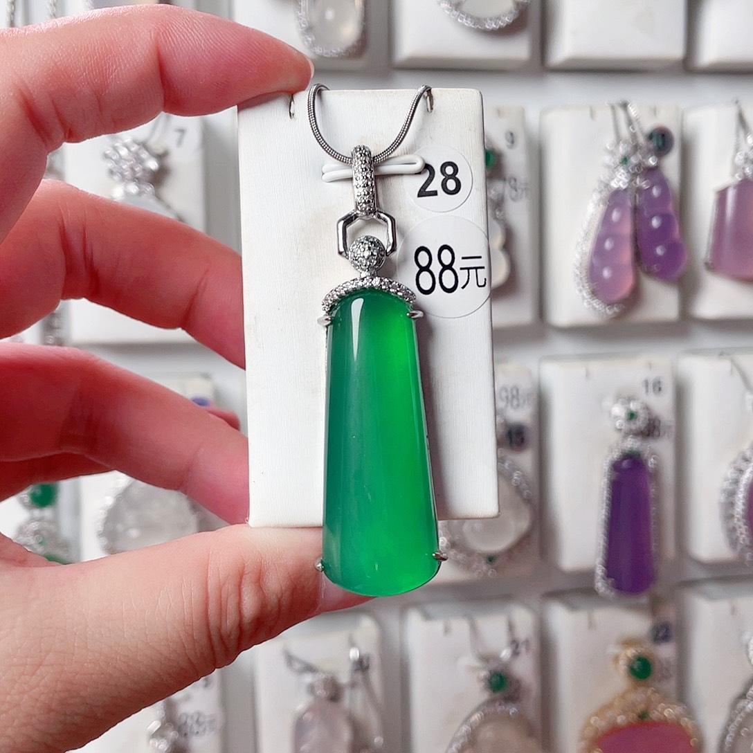 未镶嵌颈饰玛瑙/玉髓