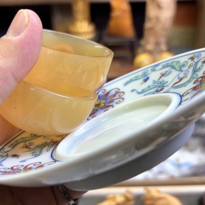 瓷片精致雕刻工艺