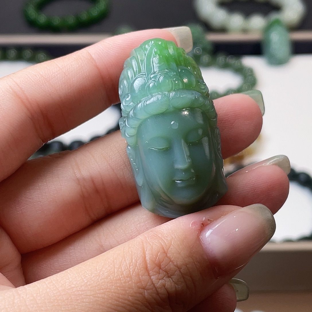 爱***筑手链未镶嵌和田玉（碧玉）粉青 