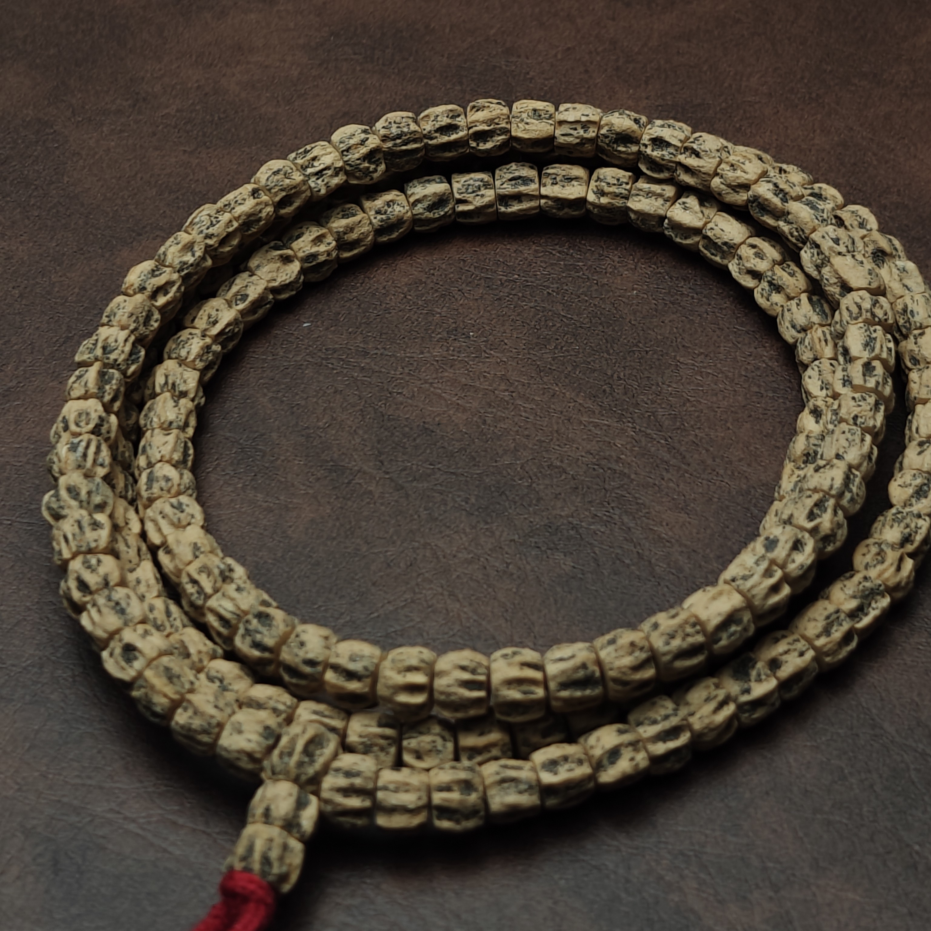 地仙级:“食秽”，热振百香籽，龙脊顺鬼小方块，白牙麻皮