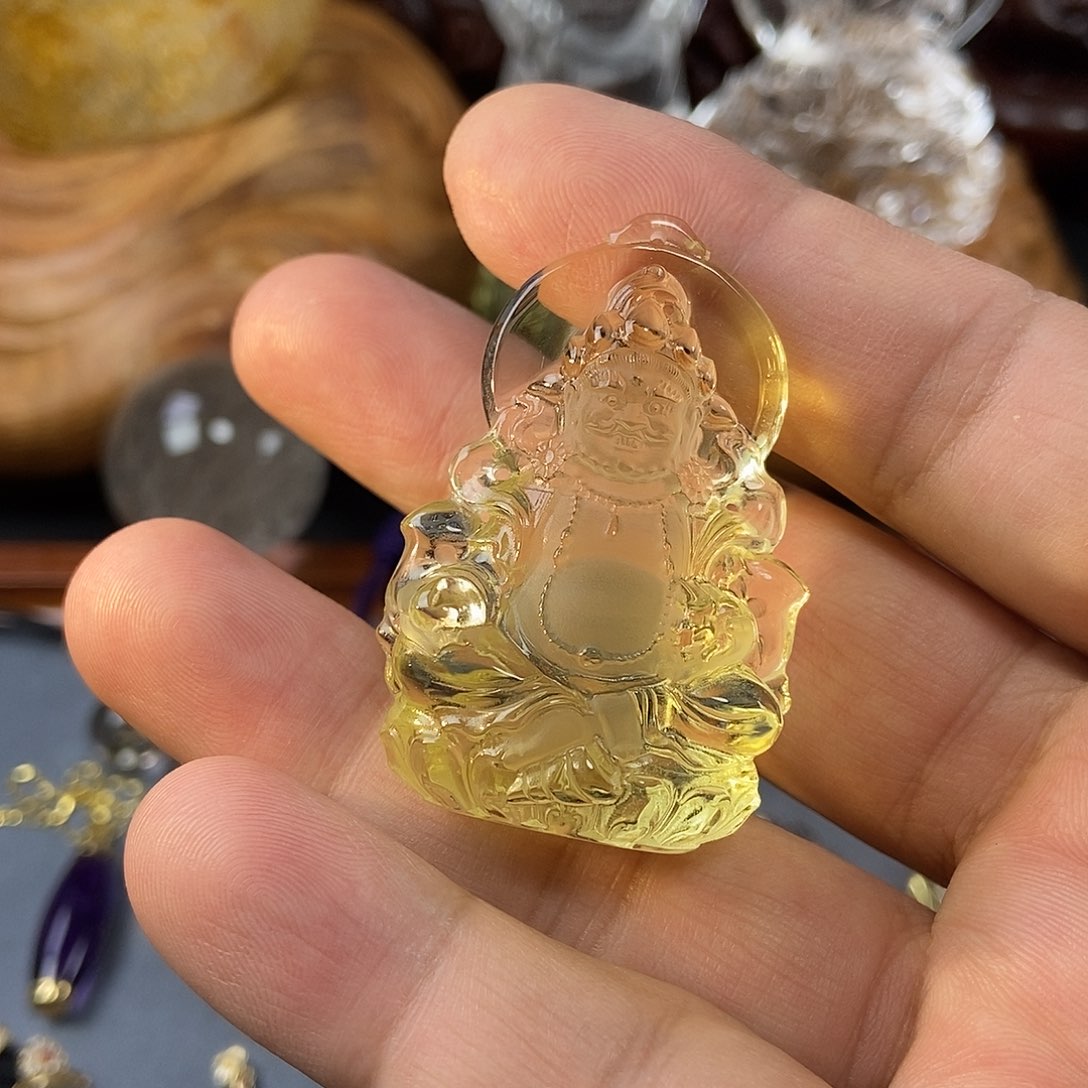 水晶吊坠未镶嵌财神