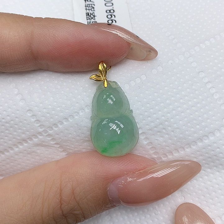 颈饰18K金镶嵌翡翠