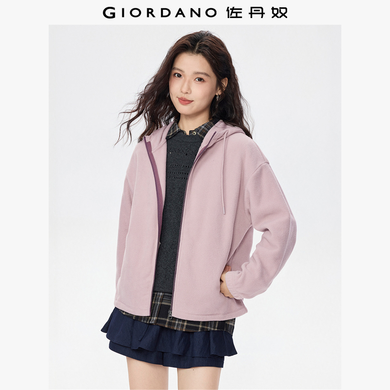 佐丹奴冬季新款时尚保暖多巴胺撞色摇粒绒拉链连帽外套女05375863