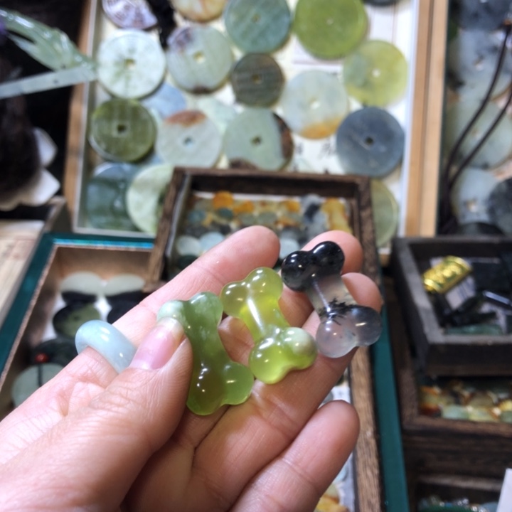 岫玉岫玉挂件未镶嵌