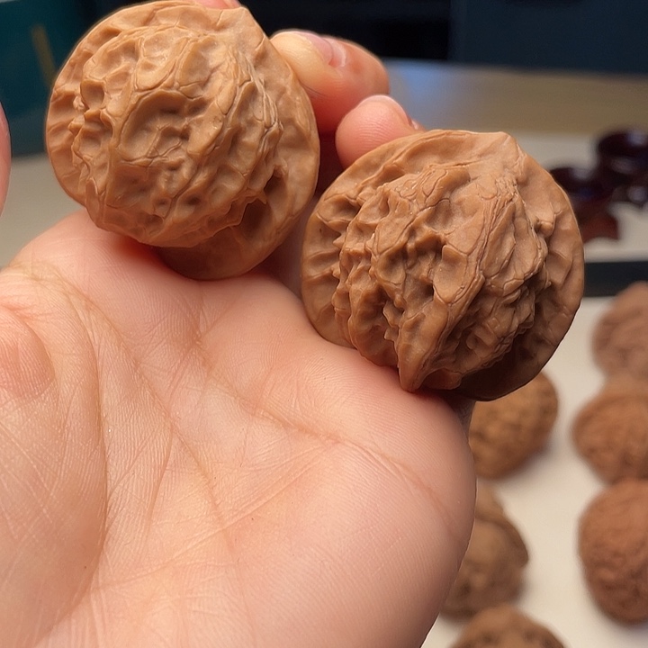 之***也文玩核桃吊坠图图