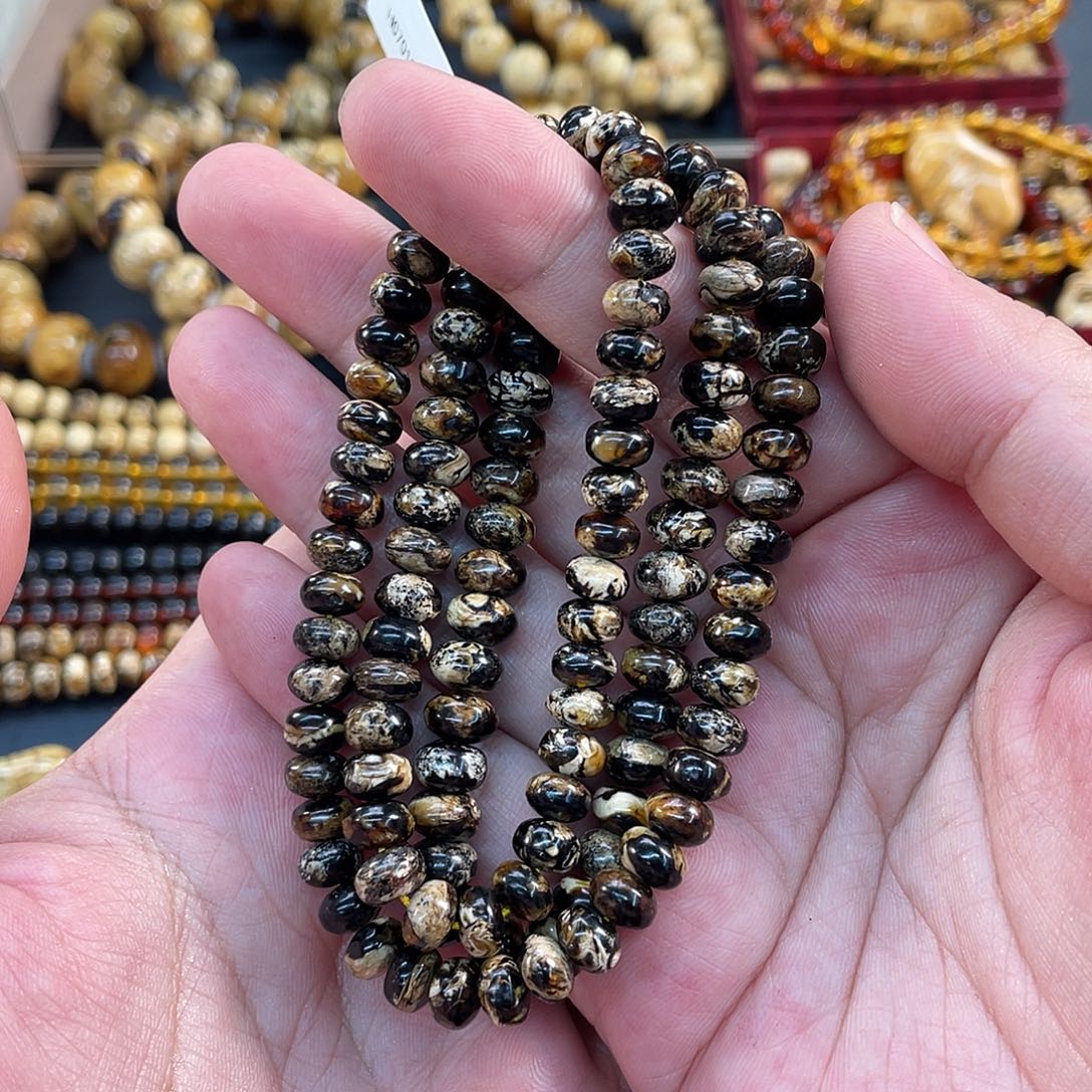 琥珀未镶嵌裸石7mm熊猫