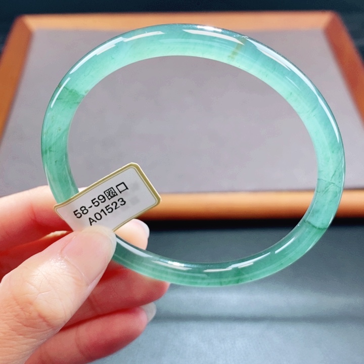 翡翠未镶嵌手镯翡翠手镯56