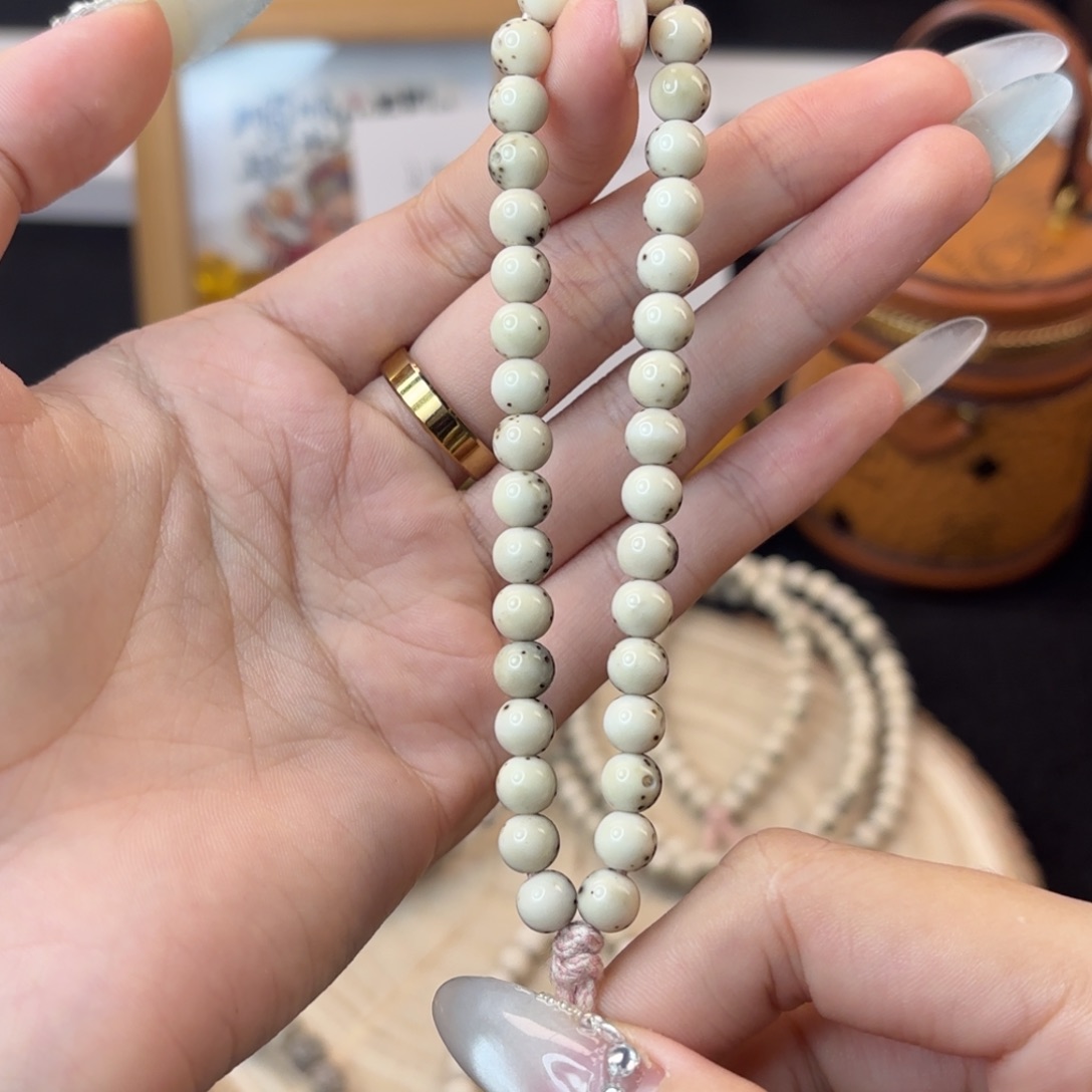 星月菩提吊坠6.5圆绿背手持