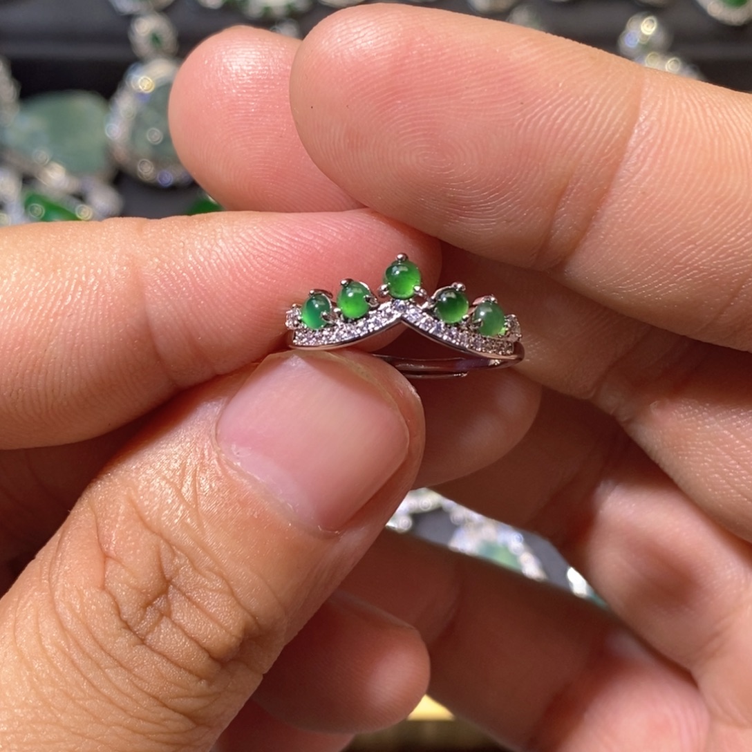 翡翠未镶嵌颈饰天然