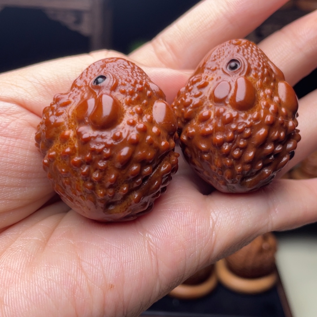 橄榄核吊坠金蟾手球