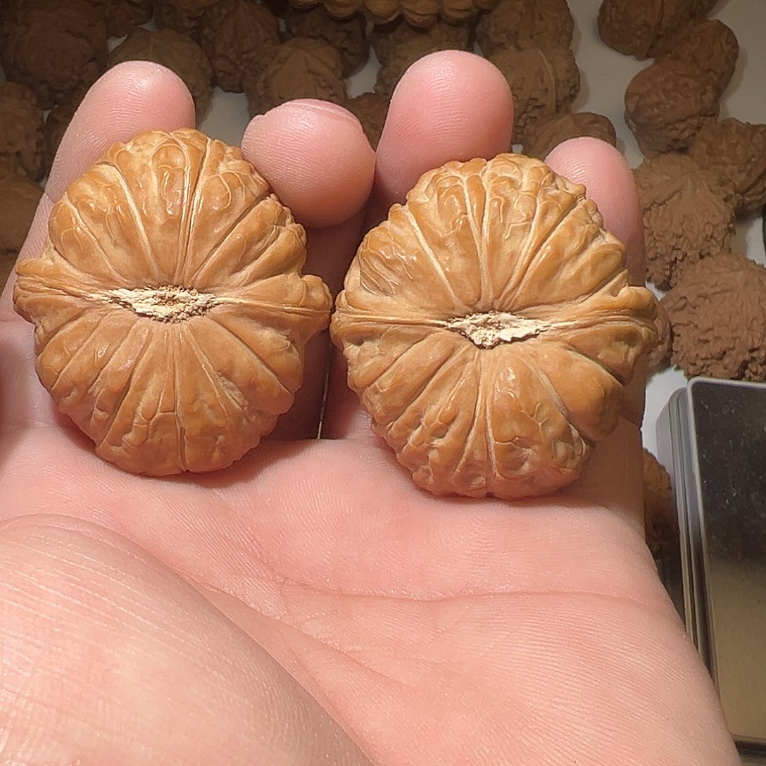 *****猴头核桃吊坠文玩