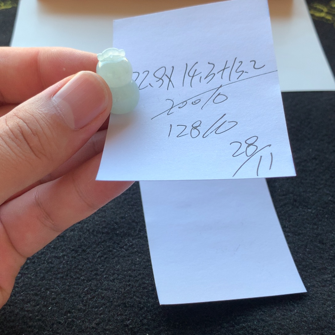 定制翡翠未镶嵌翡翠手镯