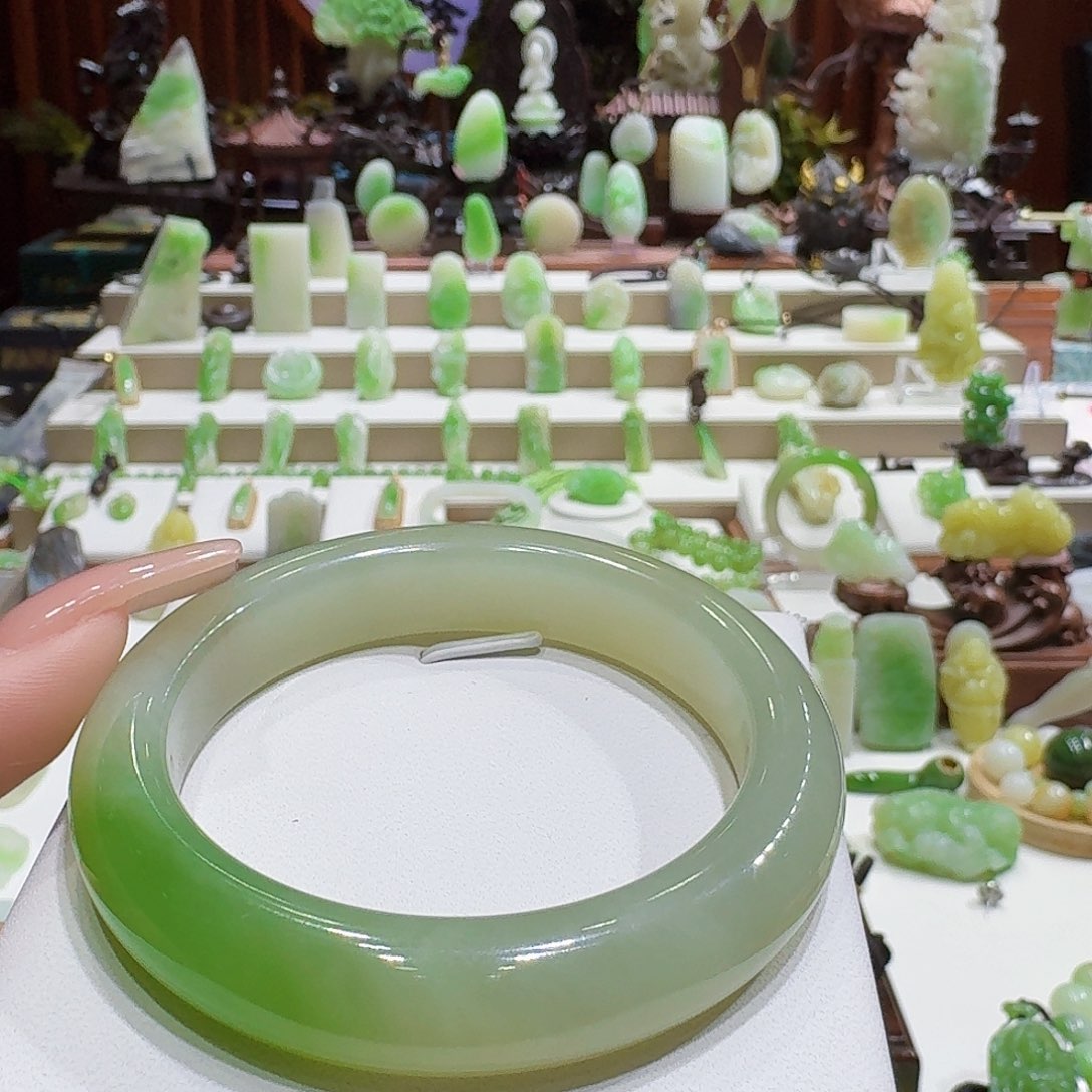 和田玉（翠青玉）未镶嵌挂件翠青56