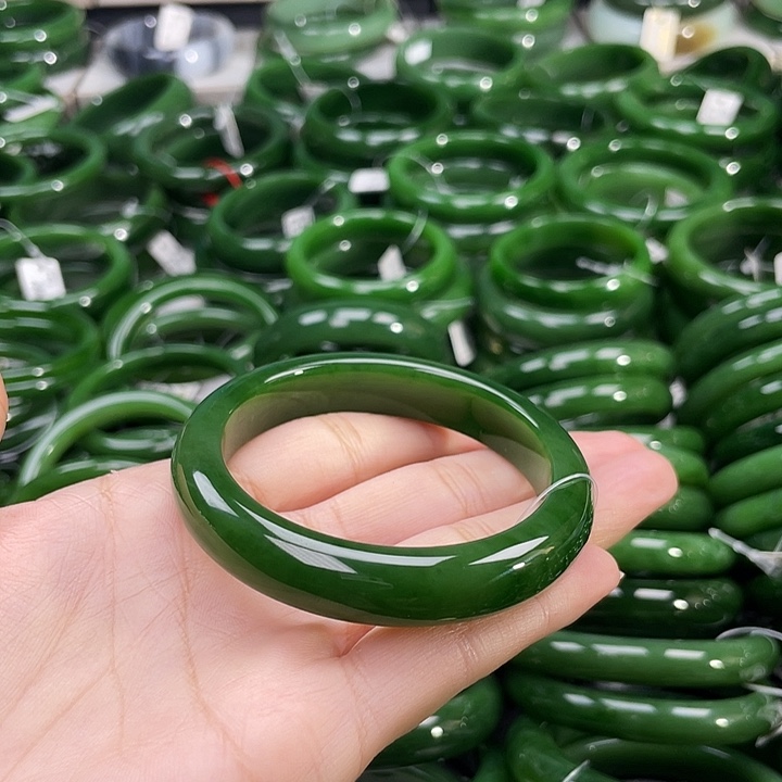 未镶嵌手镯和田玉（碧玉）