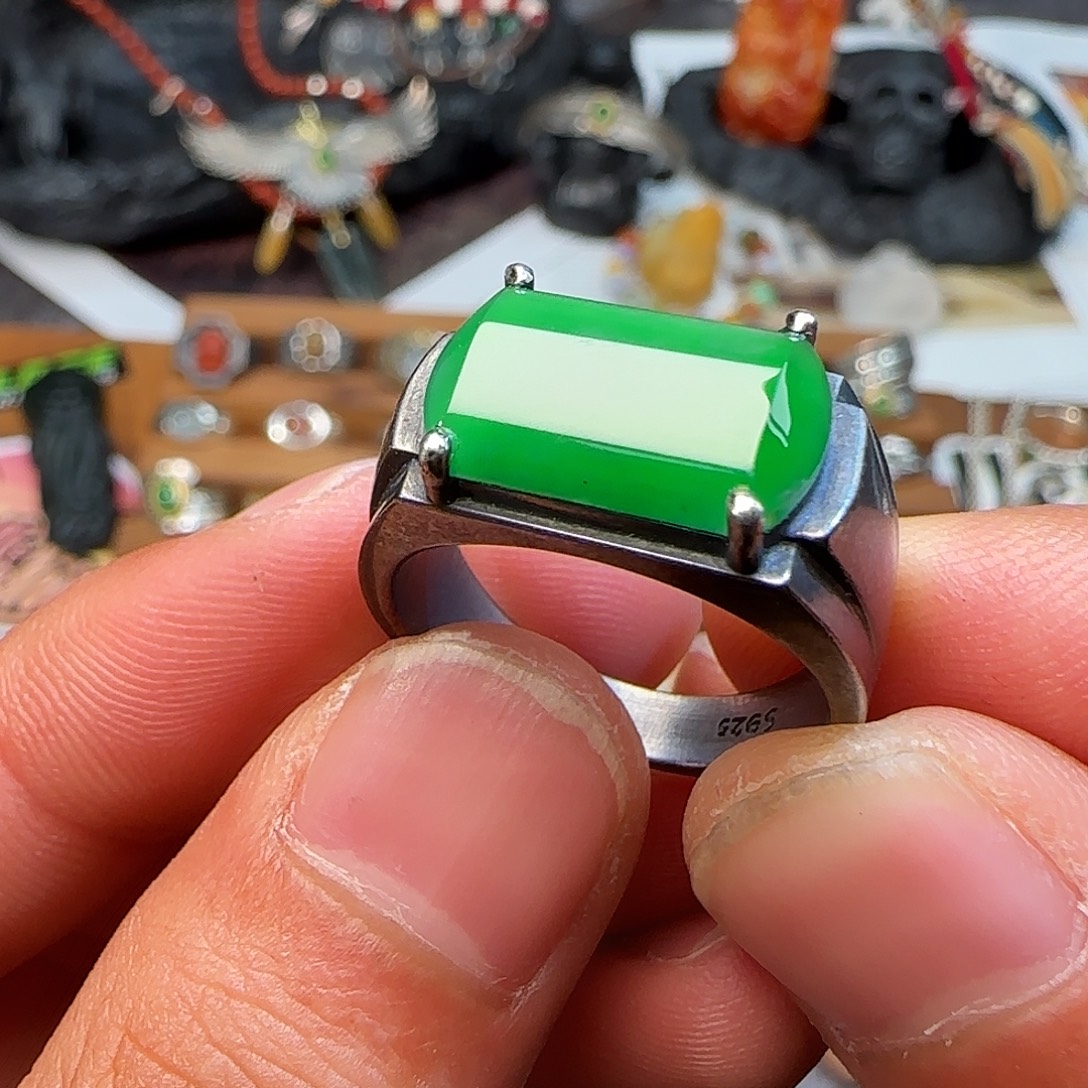 润***泽翡翠银S925镶嵌戒指