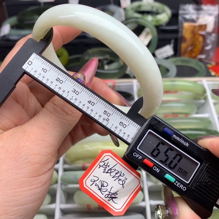 蛇纹石玉手镯未镶嵌779