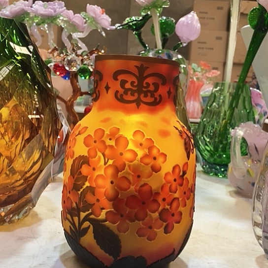 琉璃花瓶高22厘米口径8厘米