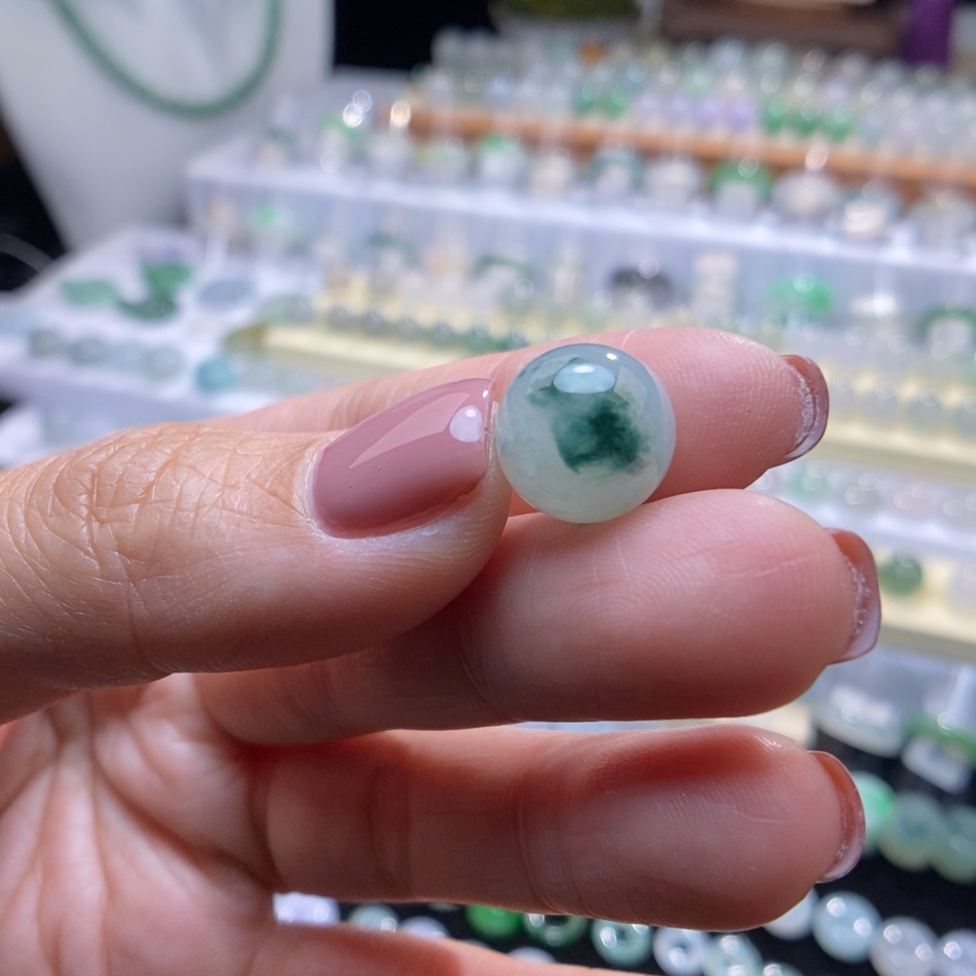 翡翠未镶嵌颈饰12.1飘花