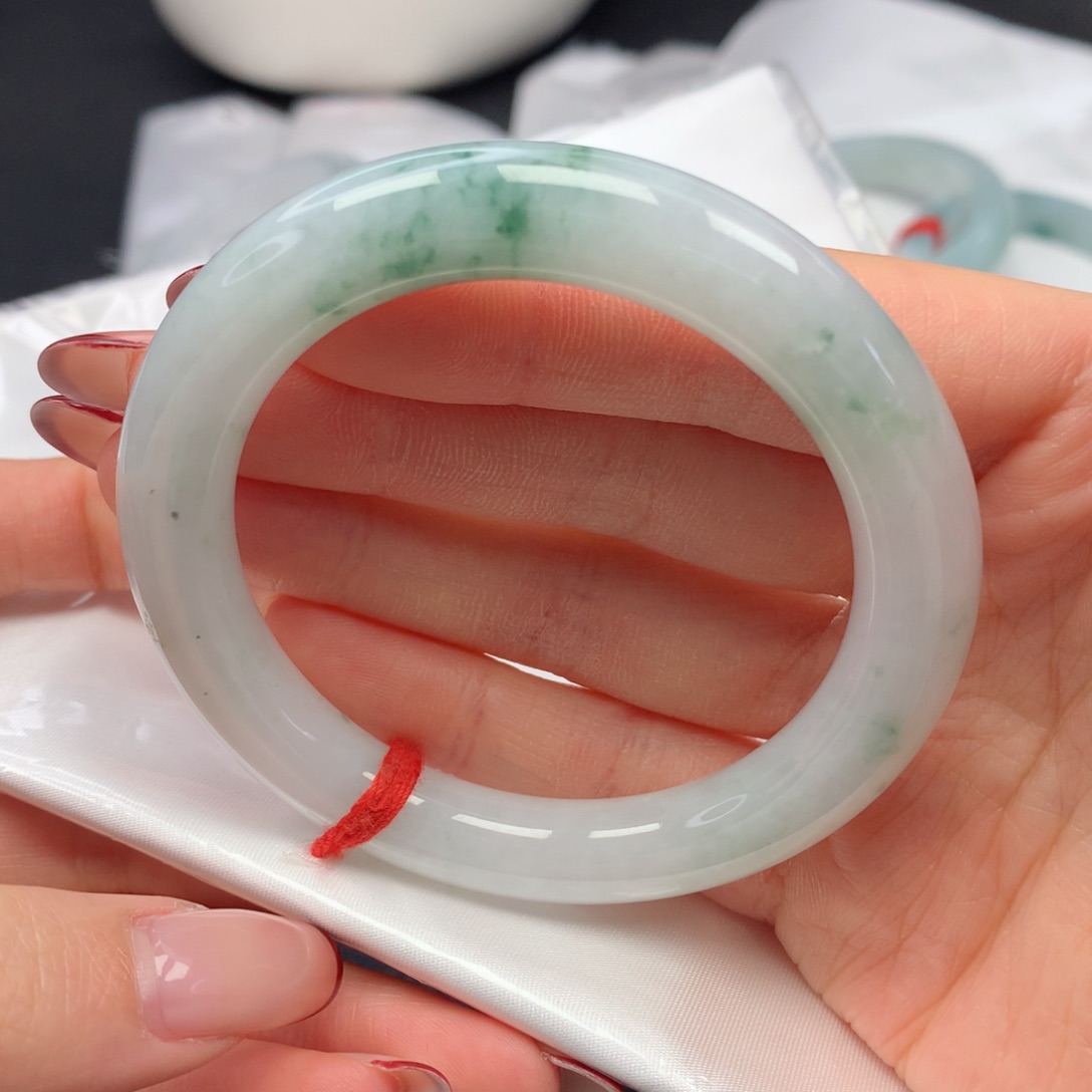 翡翠手镯未镶嵌54圆条