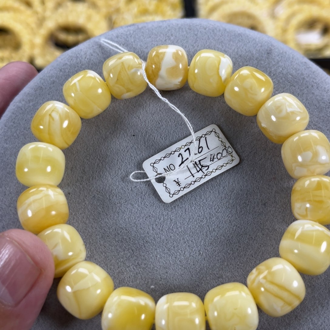 蜜蜡手串未镶嵌纯天然俄料瓷白花