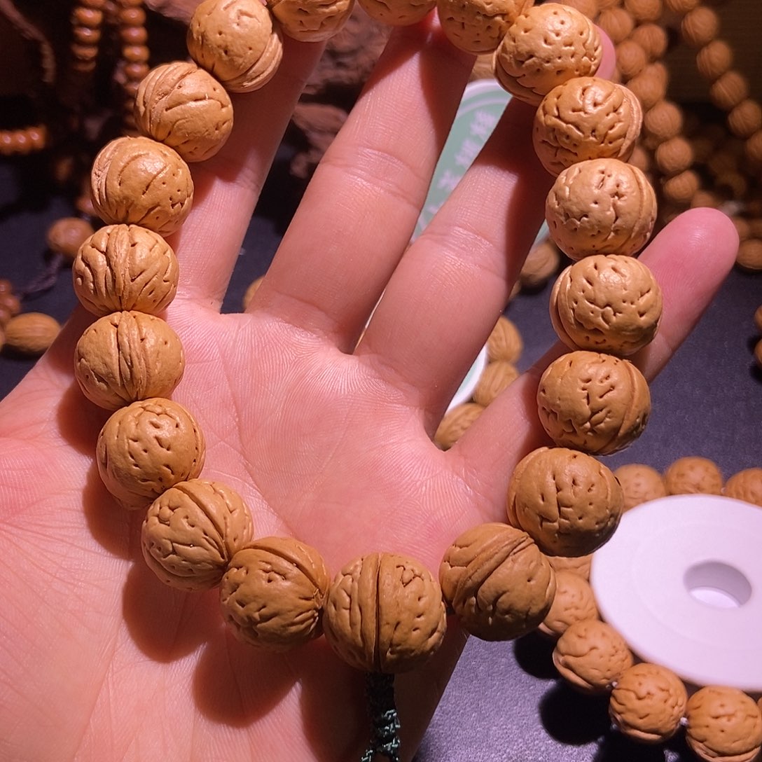 鹤***桃核手串陨铁桃核手持