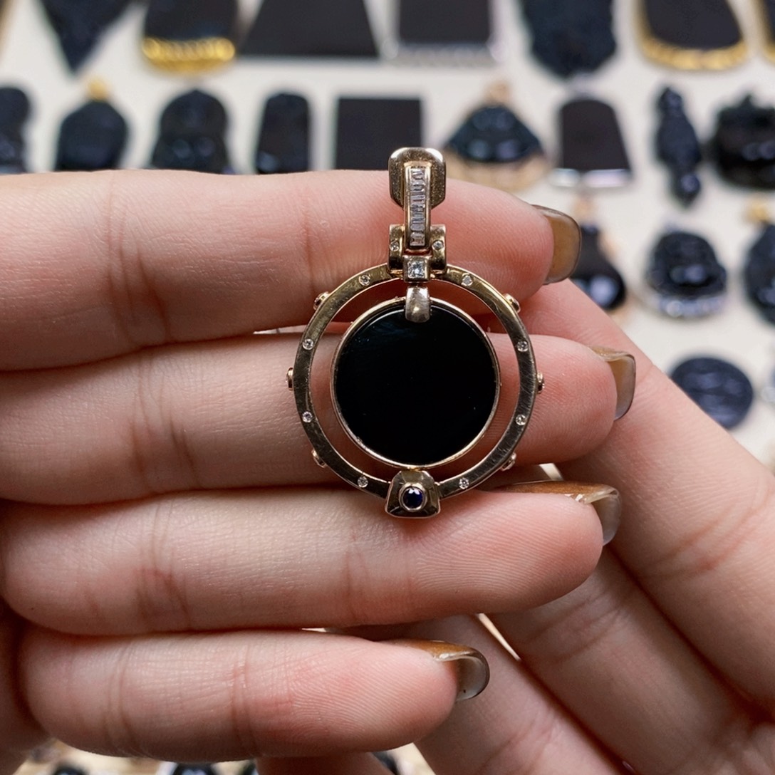 18K金镶嵌定制翡翠墨翠时来运转吊坠