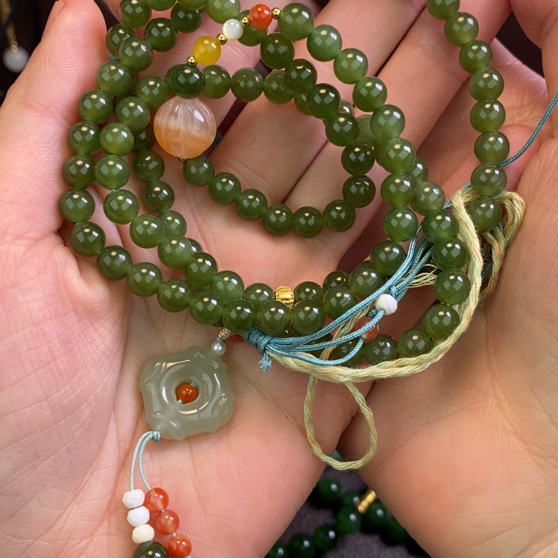 和田玉颈饰未镶嵌