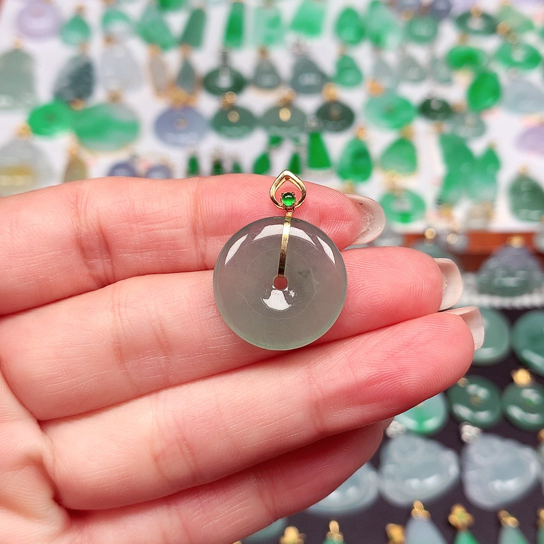 翡翠颈饰18K金镶嵌天然翡翠A货