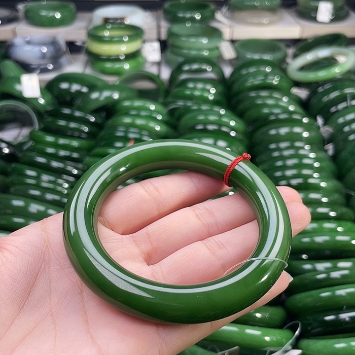 未镶嵌手镯和田玉（碧玉）