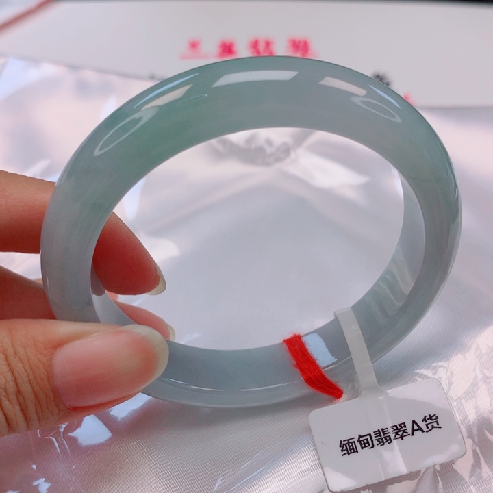 沫***翡翠未镶嵌手镯55圈