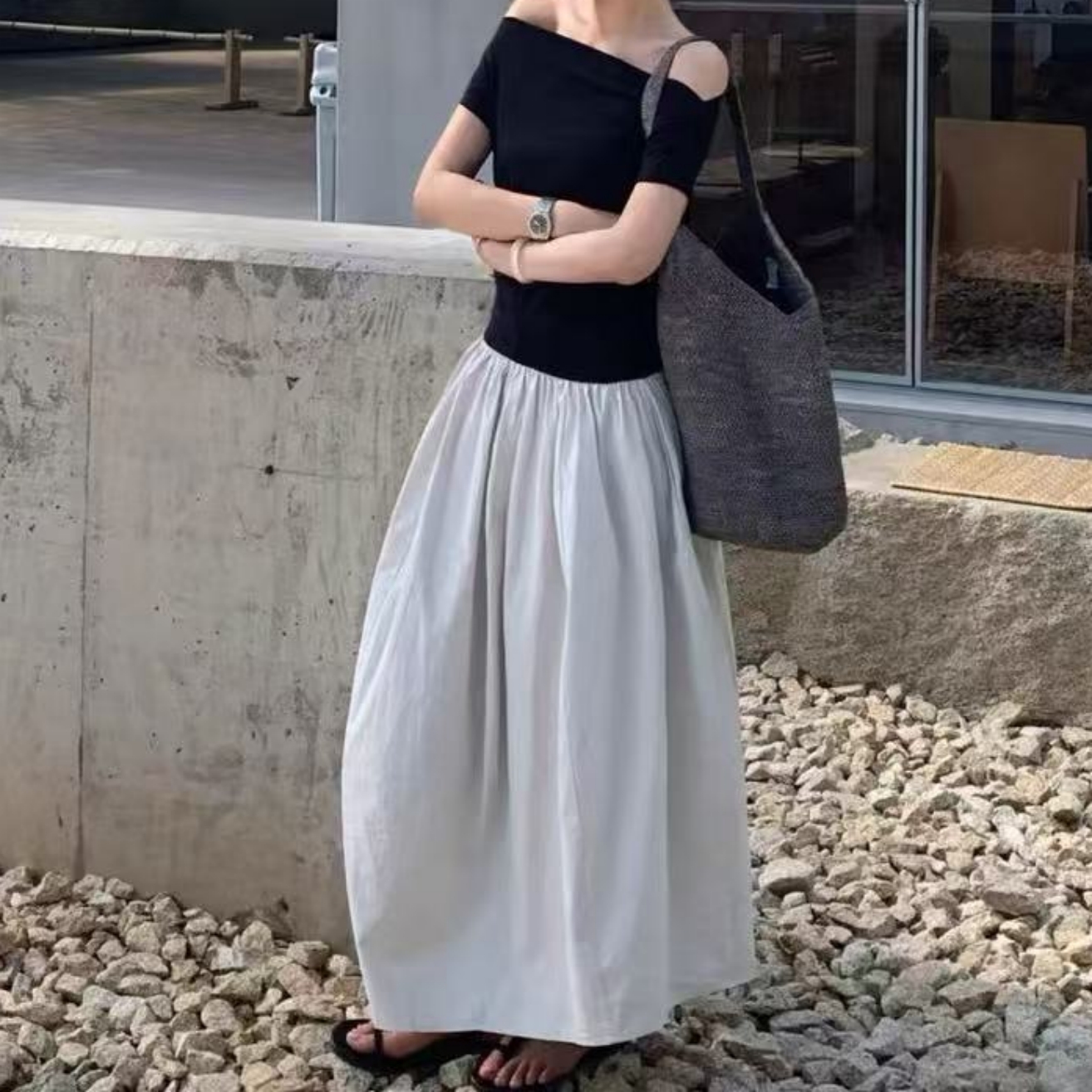 Manmi  气质名媛撞色拼接一字肩连衣裙  22979（C3）