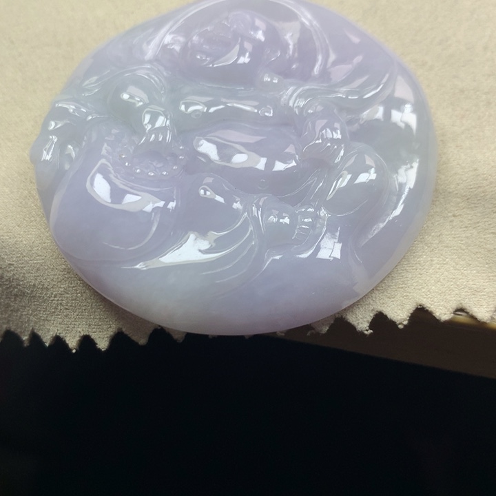 翡翠手镯未镶嵌吊坠